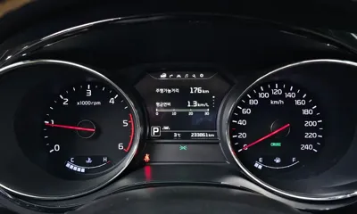 Kia Canival 2016, 233861 км, за 9908.79 USD - фото 8