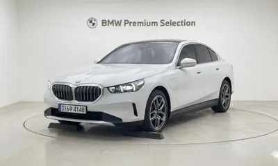 BMW 5-Series · 2026 год