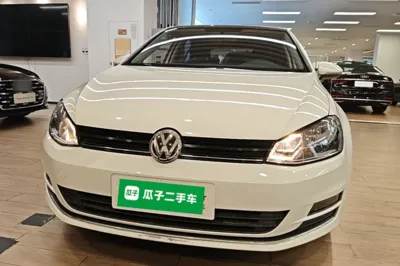 Volkswagen Golf 2015, 101000 км, за 6964 USD