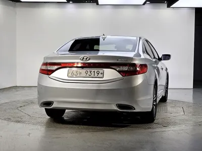 Hyundai Grandeur 2012, 151537 км, за 1881.88 USD