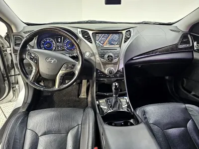 Hyundai Grandeur 2012, 151537 км, за 1881.88 USD