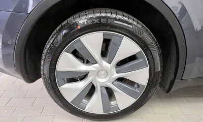 Tesla Model Y 2022, 62528 км, за 25981.63 USD