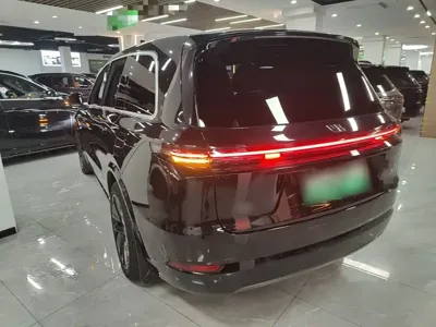 Li Auto Li L9 2023, 72100 км, за 35214.37 USD