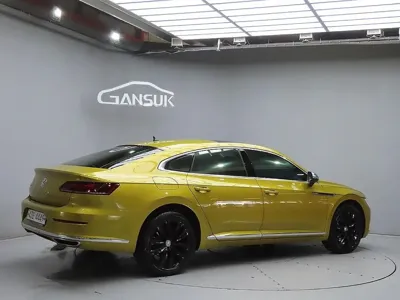 Volkswagen Arteon 2018, 90464 км, за 11501.86 USD