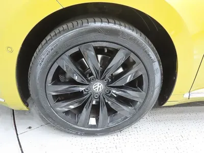Volkswagen Arteon 2018, 90464 км, за 11501.86 USD