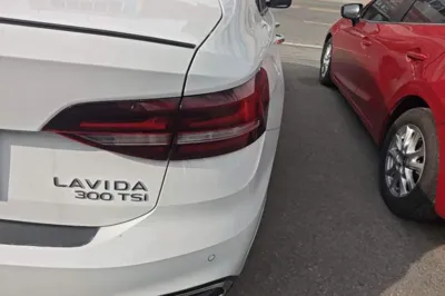 Volkswagen Lavida 2023, 23800 км, за 13063 USD - фото 9
