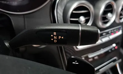Mercedes-Benz GLC-Class 2017, 24691 км, за 18019.79 USD - фото 9