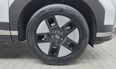 Hyundai Santafe 2024, 30602 км, за 22648.99 USD
