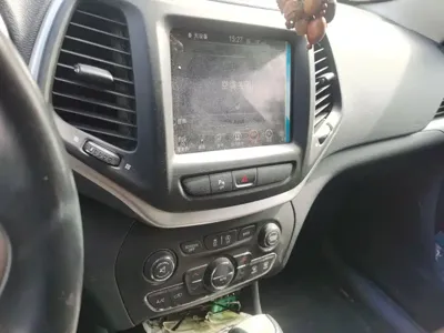 Jeep Cherokee 2017, 76900 км, за 5444.27 USD - фото 6