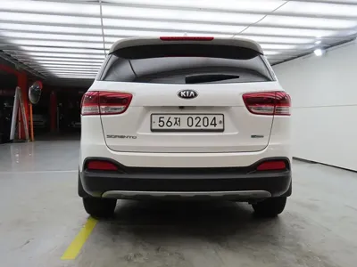 Kia Sorento 2016, 61087 км, за 10305.89 USD