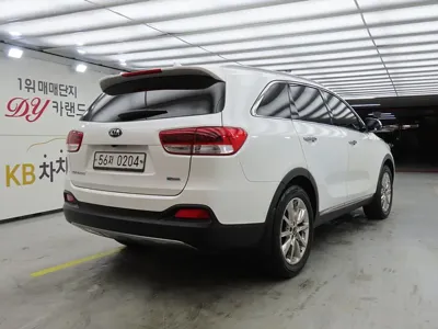 Kia Sorento 2016, 61087 км, за 10305.89 USD