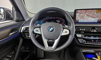 BMW 5-Series 2023, 13883 км, за 28770.35 USD - фото 13