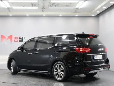 Kia Canival 2020, 54745 км, за 15850.68 USD