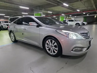 Hyundai Grandeur 2011, 126350 км, за 3166.32 USD