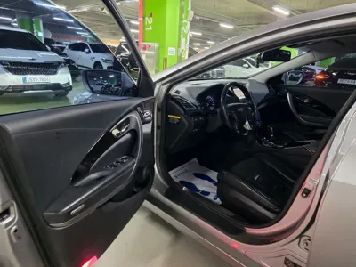 Hyundai Grandeur 2011, 126350 км, за 3166.32 USD