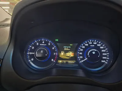 Hyundai Grandeur 2011, 126350 км, за 3166.32 USD - фото 9