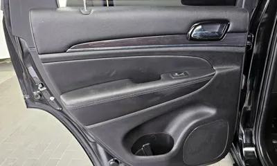 Jeep Cherokee 2021, 105516 км, за 12936.35 USD - фото 25