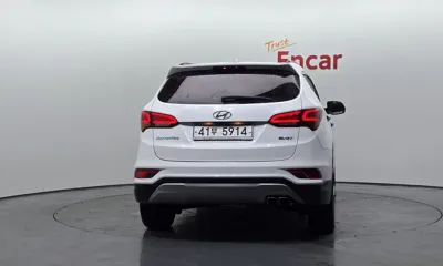 Hyundai Santafe 2016, 130682 км, за 8543.04 USD