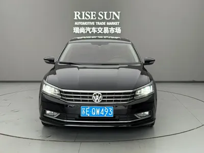 Volkswagen Passat 2016, 140000 км, за 6905.77 USD