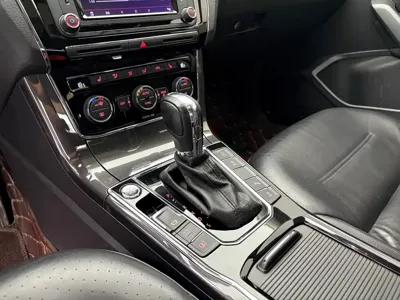 Volkswagen Passat 2016, 140000 км, за 6905.77 USD - фото 9