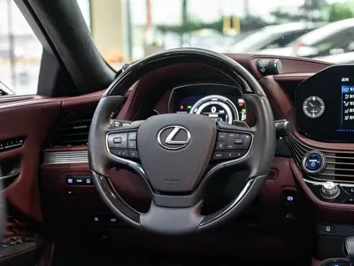 Lexus LS 2022, 83800 км, за 91316.65 USD - фото 14