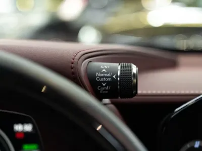 Lexus LS 2022, 83800 км, за 91316.65 USD - фото 22