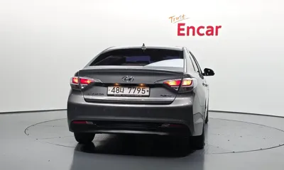 Hyundai Sonata 2017, 139220 км, за 5448.34 USD