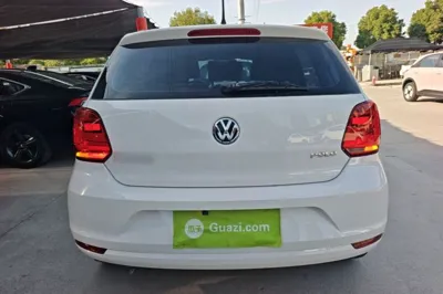 Volkswagen Polo 2016, 111000 км, за 6174 USD