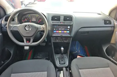 Volkswagen Polo 2016, 111000 км, за 6174 USD - фото 12