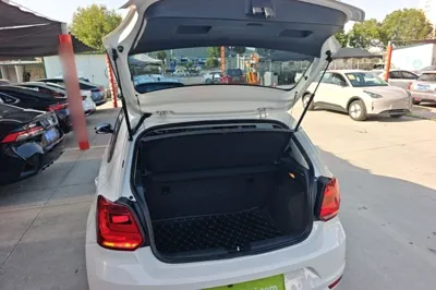 Volkswagen Polo 2016, 111000 км, за 6174 USD - фото 22