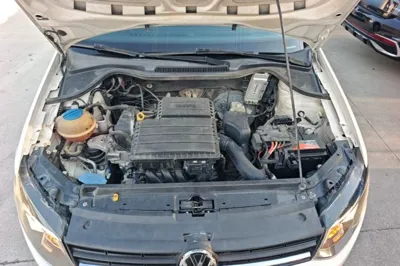 Volkswagen Polo 2016, 111000 км, за 6174 USD - фото 24