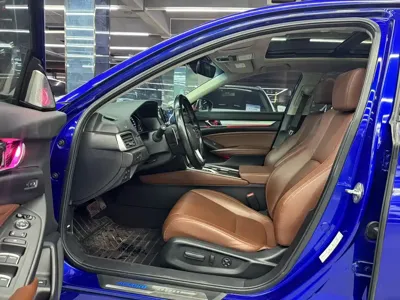 Honda Accord 2020, 110000 км, за 13066.26 USD