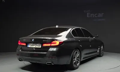 BMW 5-Series 2021, 69883 км, за 22464.52 USD