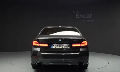 BMW 5-Series 2021, 69883 км, за 22464.52 USD