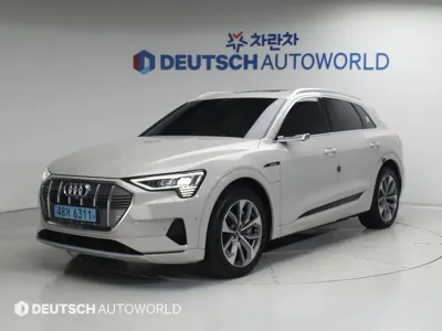 Audi e-tron · 2020 год