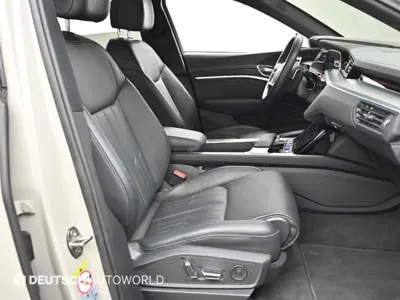 Audi e-tron 2020, 129057 км, за 25400.66 USD - фото 10