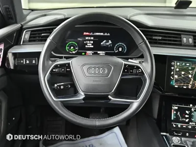 Audi e-tron 2020, 129057 км, за 25400.66 USD - фото 13