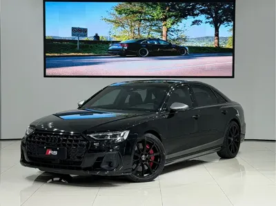 Audi S8 · 2022 год