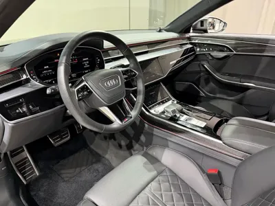 Audi S8 2022, 43000 км, за 155676.79 USD