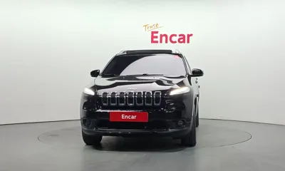 Jeep Cherokee 2018, 106464 км, за 6152.31 USD