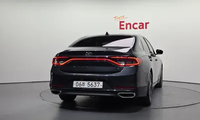 Hyundai Grandeur 2018, 61273 км, за 9570.04 USD