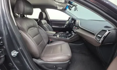 Hyundai Grandeur 2018, 61273 км, за 9570.04 USD - фото 10