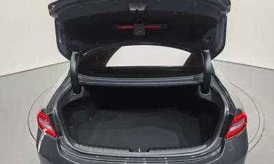 Hyundai Grandeur 2018, 61273 км, за 9570.04 USD - фото 20