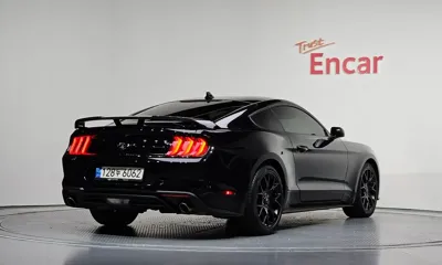 Ford Mustang 2022, 44460 км, за 16186.69 USD