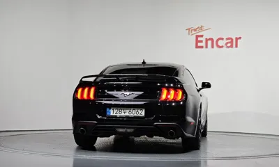 Ford Mustang 2022, 44460 км, за 16186.69 USD