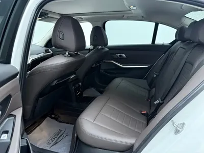 BMW 3 Series 2020, 58000 км, за 19625.37 USD - фото 20