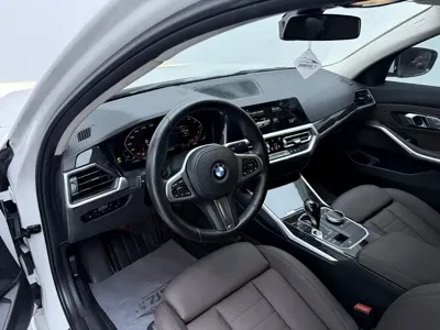 BMW 3 Series 2020, 58000 км, за 19625.37 USD - фото 30