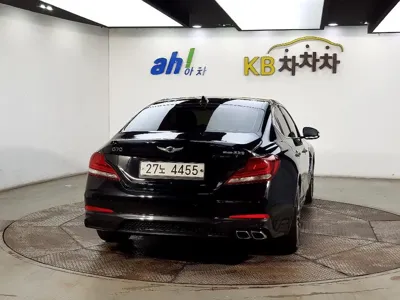 Genesis G70 2018, 123667 км, за 9094.45 USD