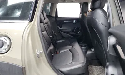 MINI Cooper 2019, 74298 км, за 11562.6 USD - фото 12