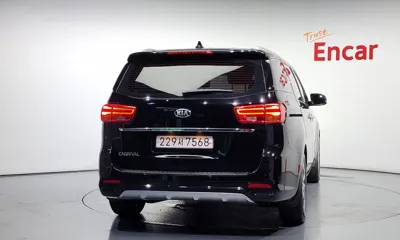 Kia Canival 2020, 95783 км, за 9107.48 USD